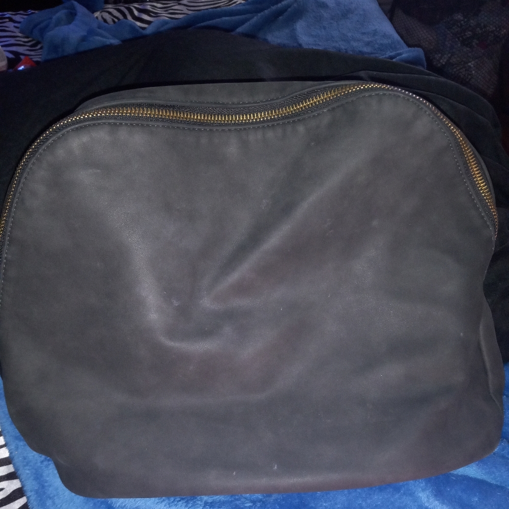 Universal thread purse